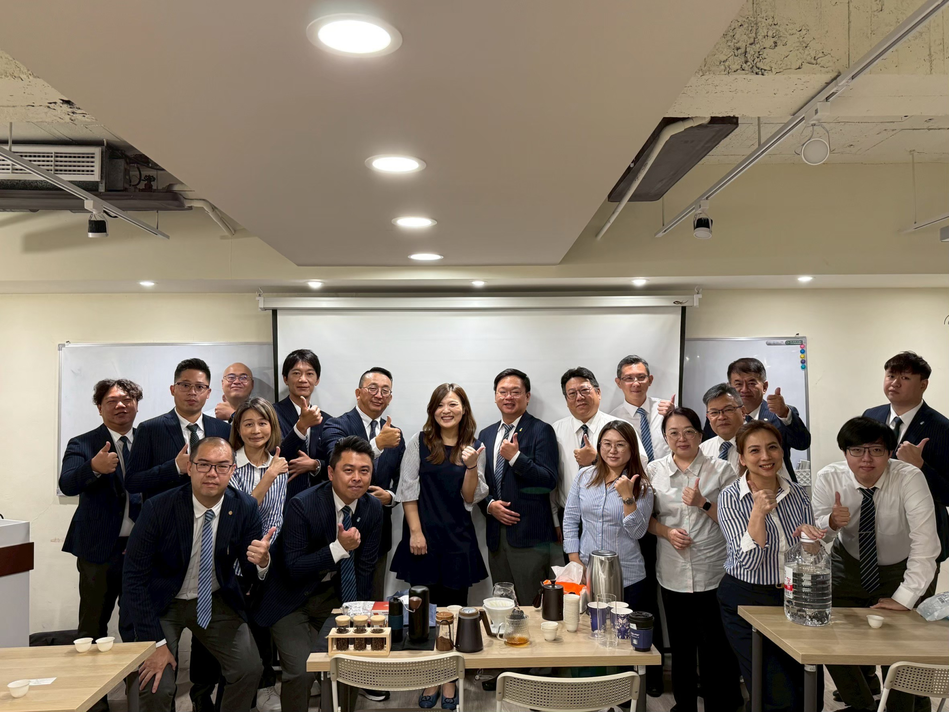 鳳梨建築行銷 | 七月大會 x 咖啡五感體驗