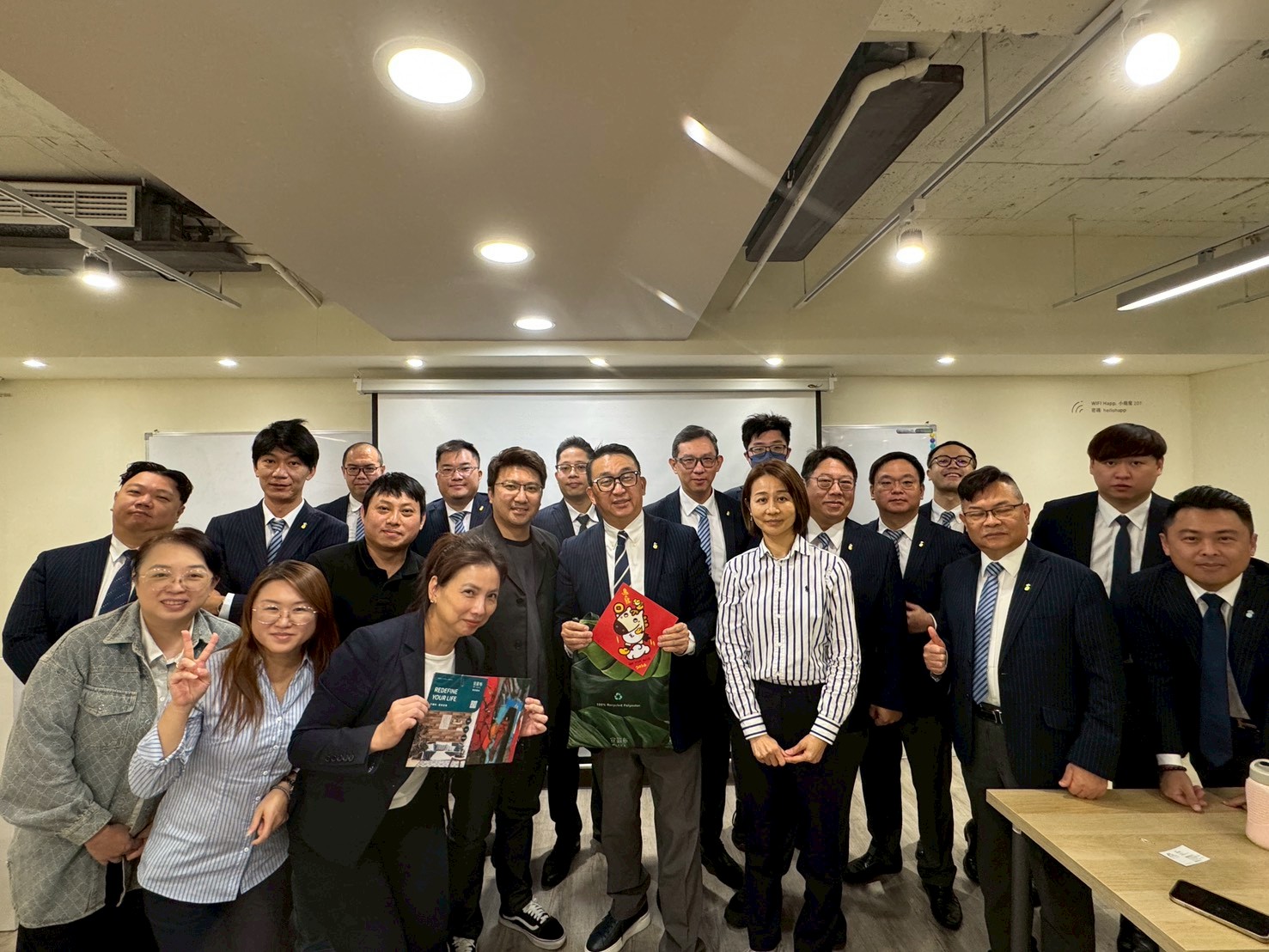 鳳梨建築行銷 |  11月份大會 深化 ESG 與建材創新 「勝陽國際」分享宣影布新應用