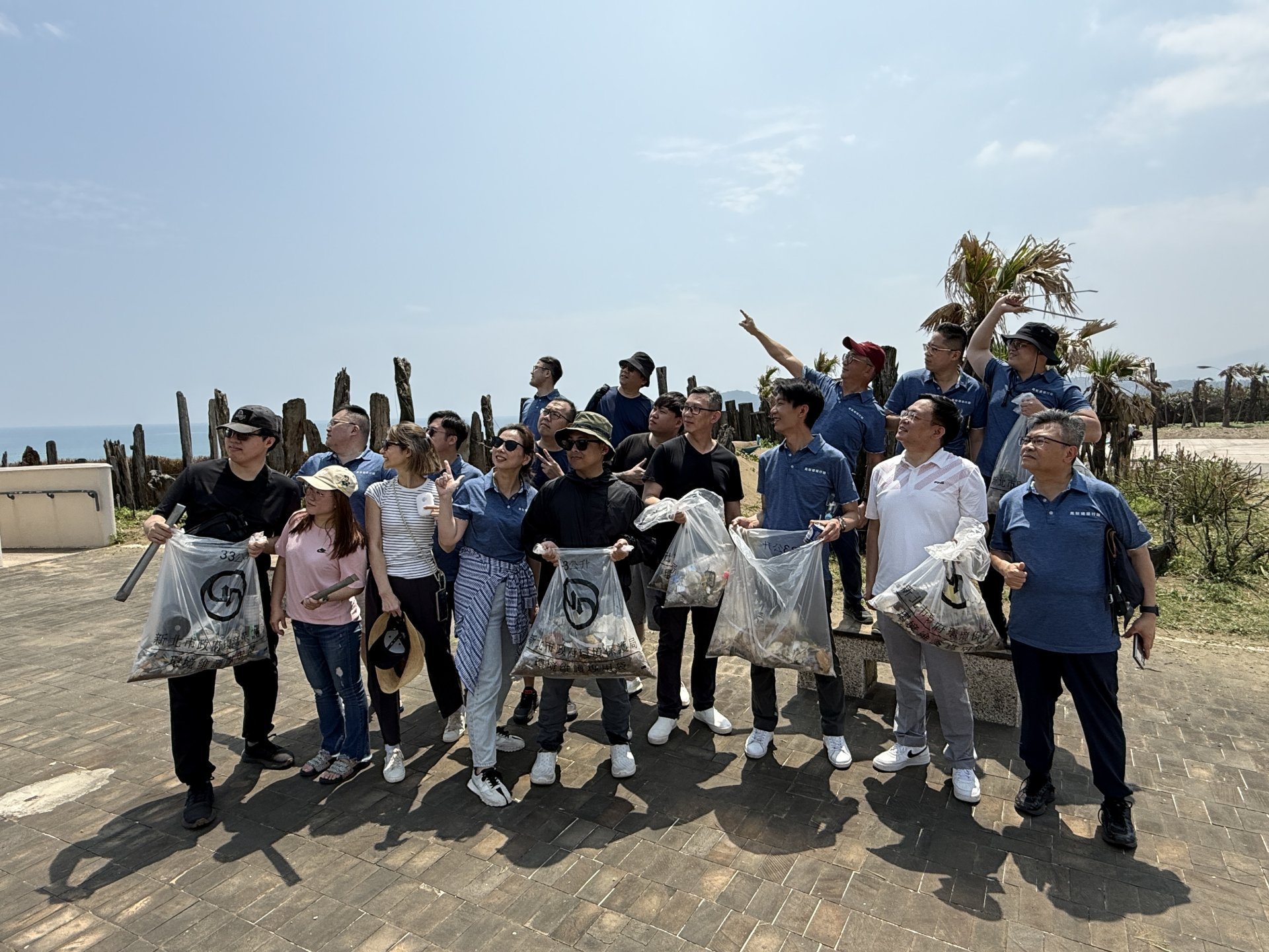鳳梨建築行銷｜淨灘愛地球 行動守護我們的綠色寶島